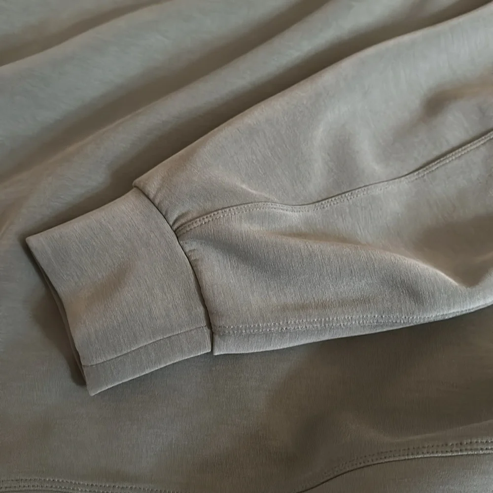 Lululemon Sage Green Crewneck Scuba Sweatshirt - Picture 9 of 10